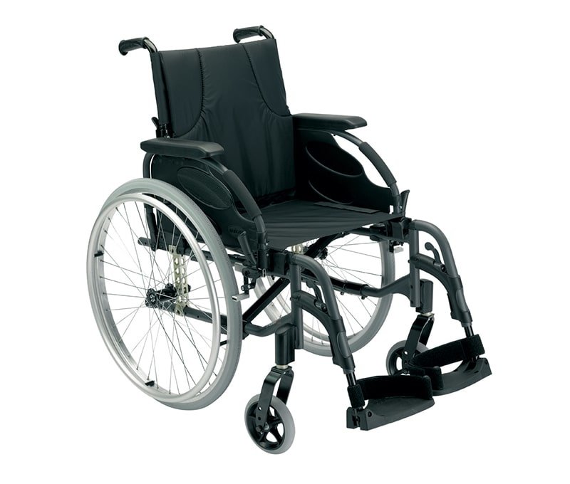 Кресло-коляска с ручным приводом, прогулочная Invacare Action 3
